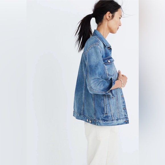 Madewell The Oversized Jean Jacket in Capstone Wash S - Picture 3 of 7
